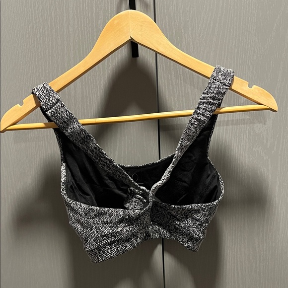 Gray Textured Crop Top - Picture 2 of 3